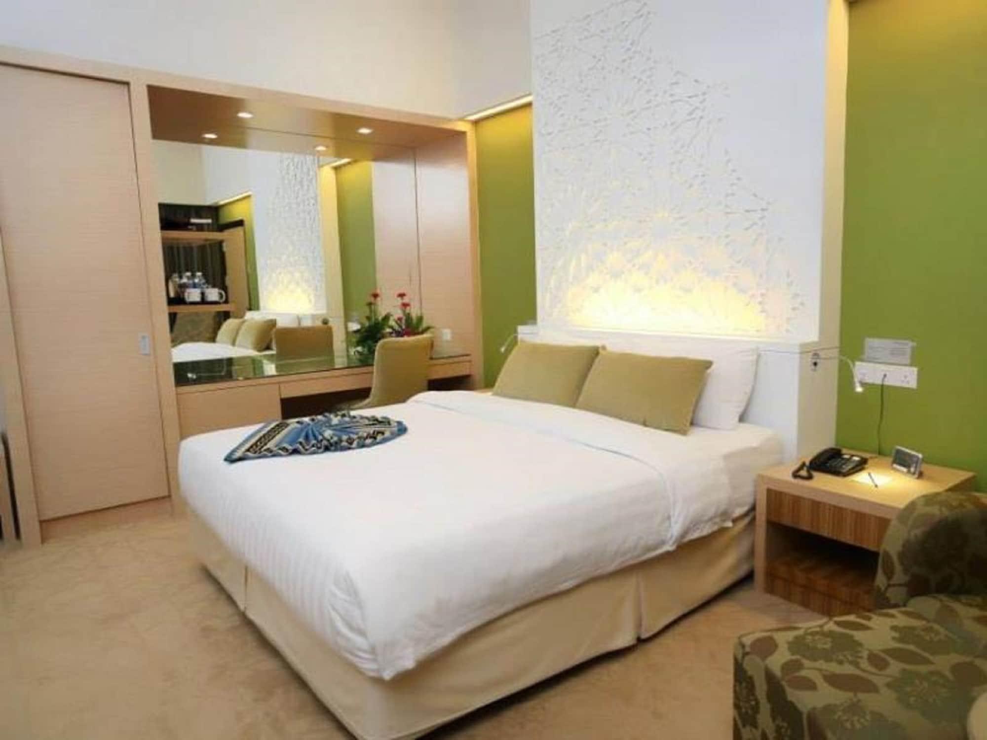Raia Hotel Kota Kinabalu Exterior foto