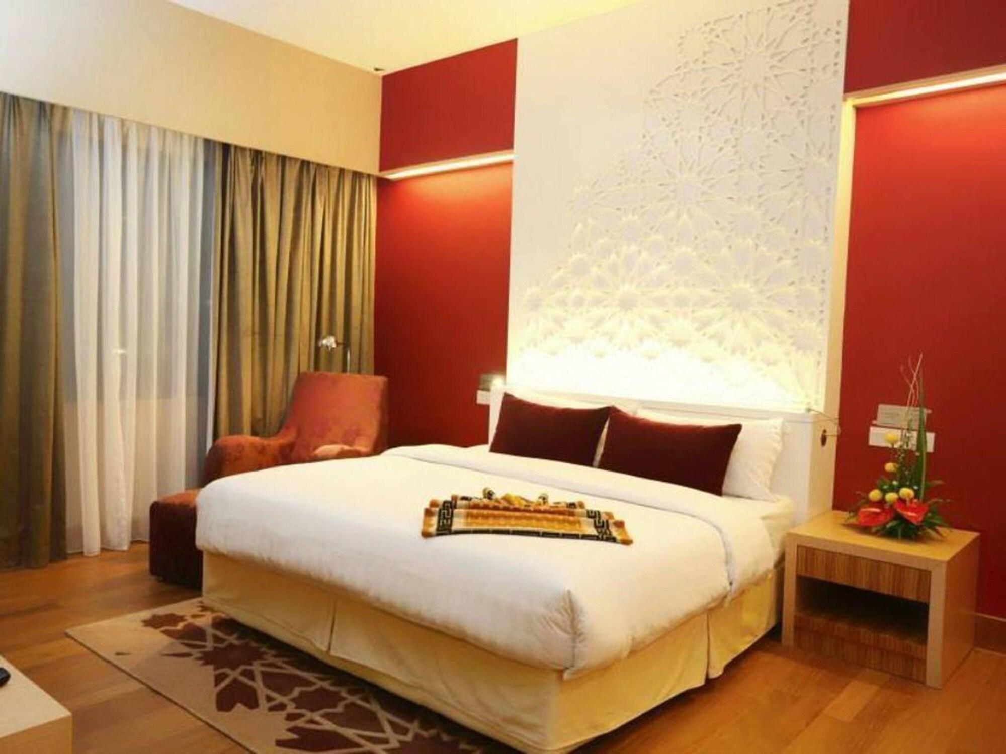 Raia Hotel Kota Kinabalu Exterior foto