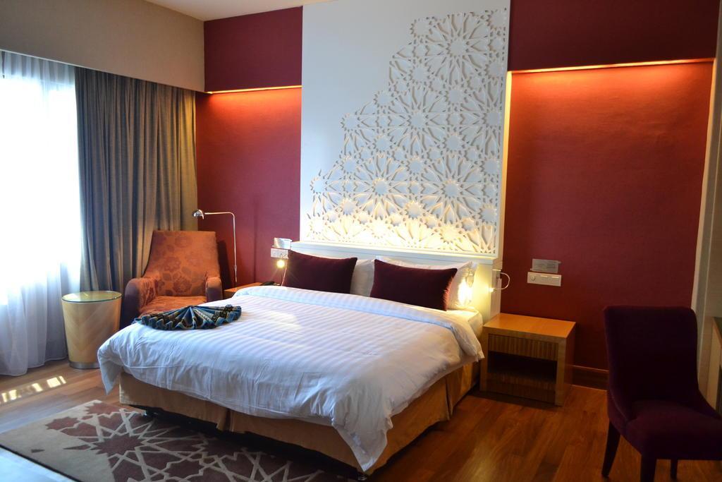 Raia Hotel Kota Kinabalu Exterior foto